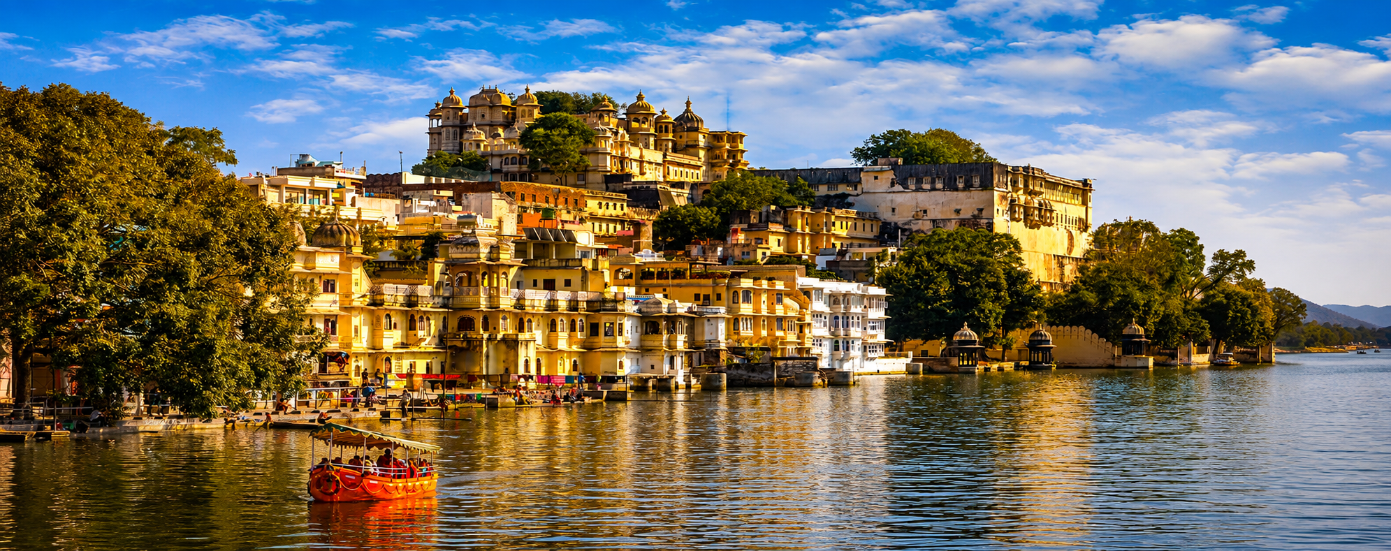 Scenic Udaipur lake and palace views